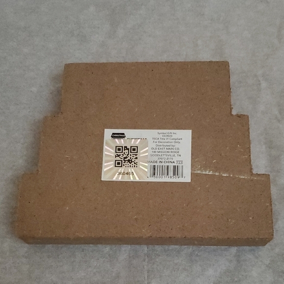 Holiday Wooden Sign with Green Accents - Picture 2 of 3